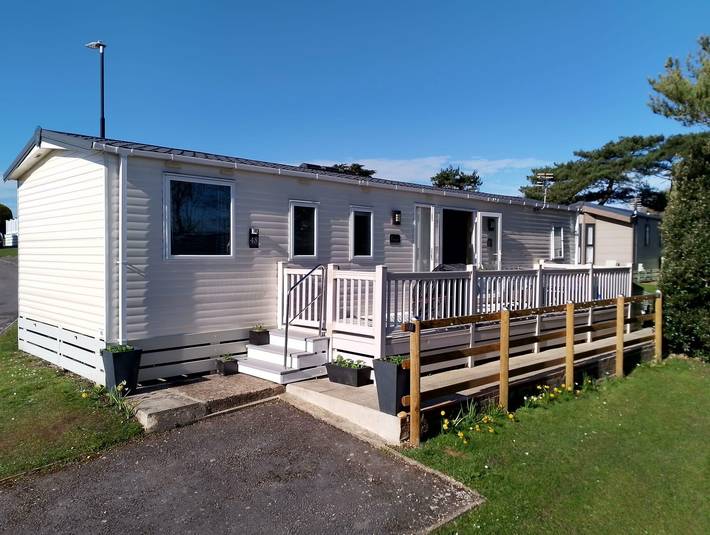 Vakantiewoning voor 6 personen, with Balkon and Whirlpool as well as Terras and Tuin in Hampshire