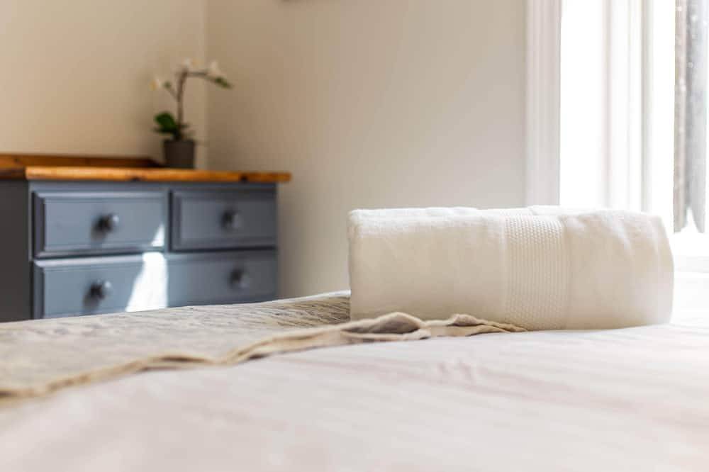 Entire apartment, ❤ Charming Hove Apartment  ☆ With Easy Parking ☆ Relax, Unwind, Enjoy ❤ in Hove, Brighton