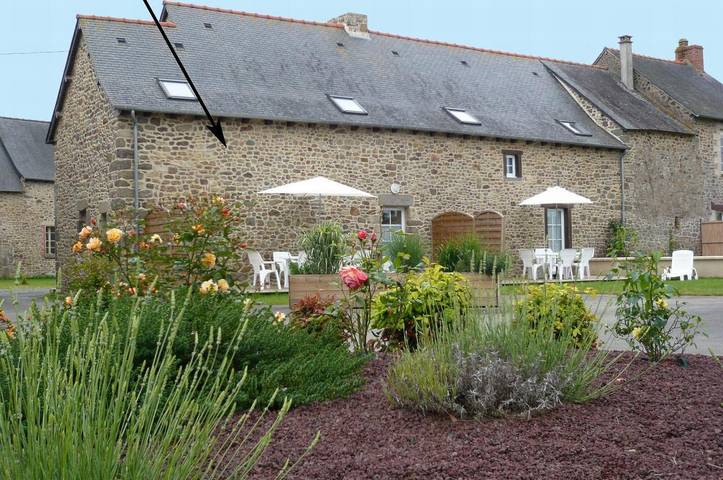 Gîte pour 4 personnes, avec Terrasse ainsi que Jardin et Vue à Québriac