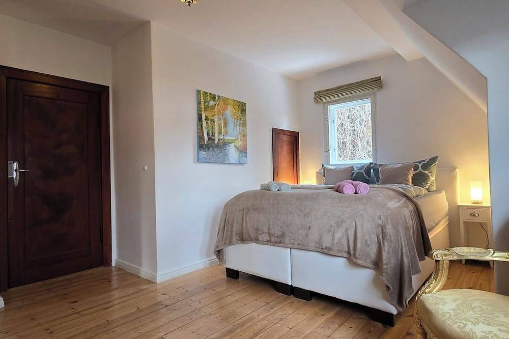 Exklusives Einfamilienhaus mit Garten zwischen Berlin und Potsdam. in Stahnsdorf, Mittelmark