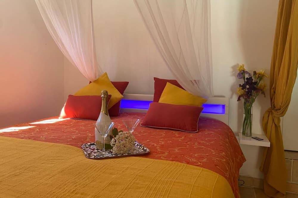 Appartement entier, Guest house  avec piscine privée  à 5mn du Lac de sainte Croix du Verdon in Baudinard-sur-Verdon, Région de Brignoles