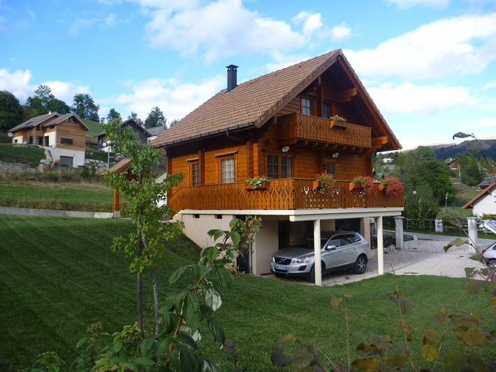 Chalet pour 8 personnes, avec balcon et jardin