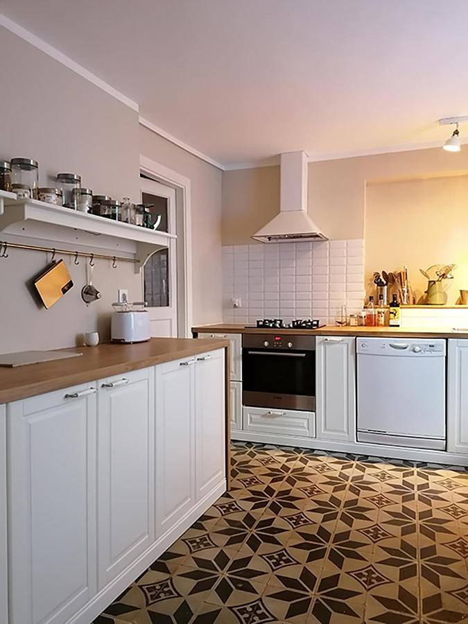 Four-Bedroom House in Rouvenac, Région de Limoux