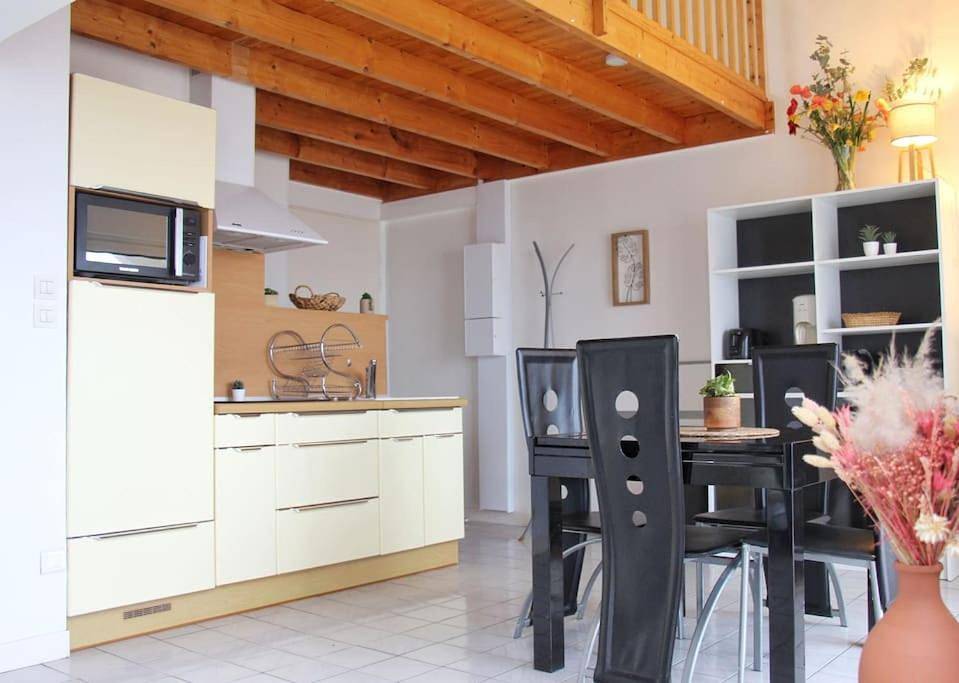Appartement entier, Two-Bedroom Apartment in Binic, Côte de Goëlo
