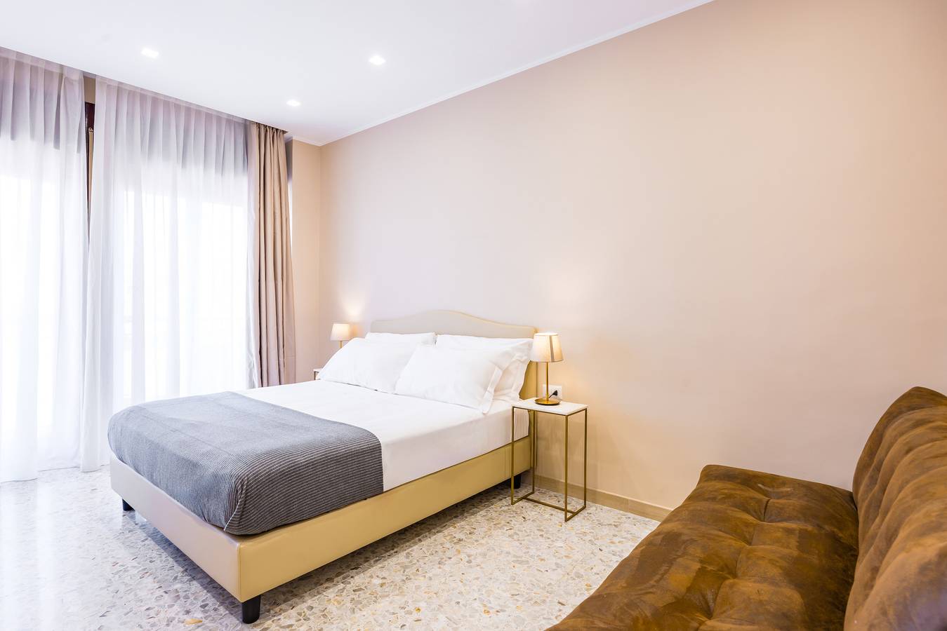 Camera A - Mdc Luxury Rooms Naples in Napoli, Napoli e dintorni