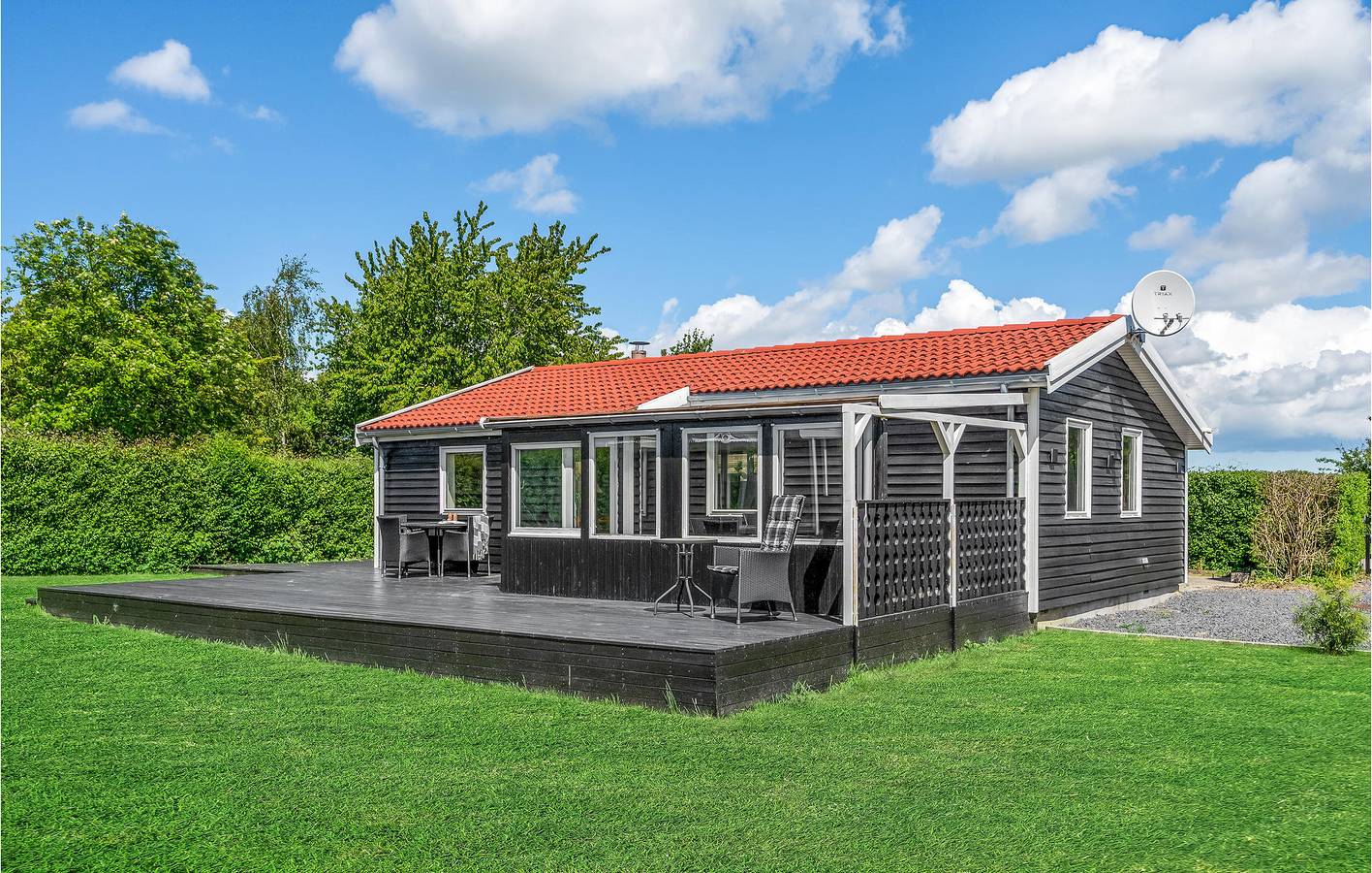 Vacation house for 2 people with yard in Ølsted, Hovedstaden