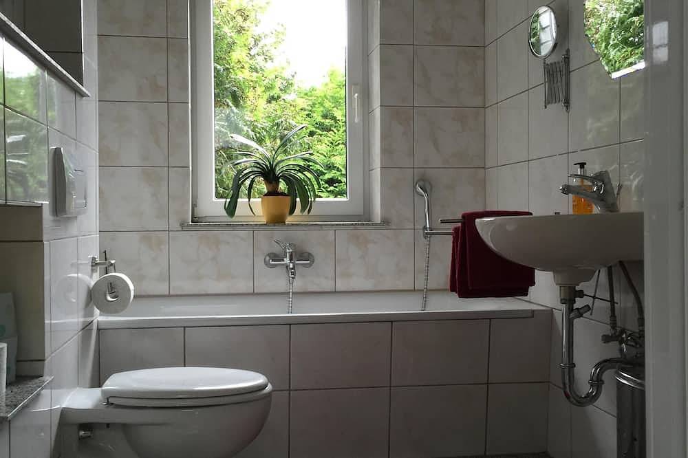 Ganze Wohnung, Komfortable Ferienwohnung am See in Spreewaldnähe zum entspannen, angeln, ... in Teupitz, Dahme-Seengebiet