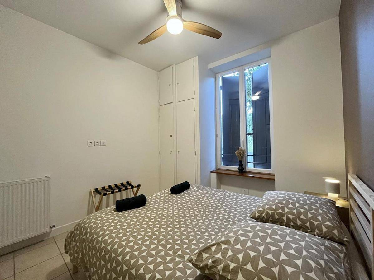 Appartement entier, One-Bedroom Apartment with Garden in Oullins, Lyon et ses environs