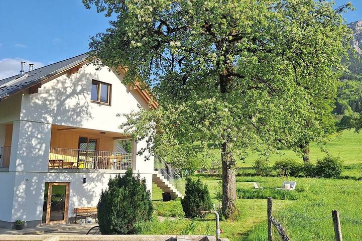 Chalet pour 14 personnes, avec jardin