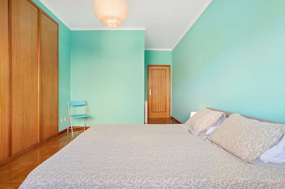 Ganze Wohnung, Große und helle Wohnung nahe dem Strand in Canidelo, Porto Distrikt