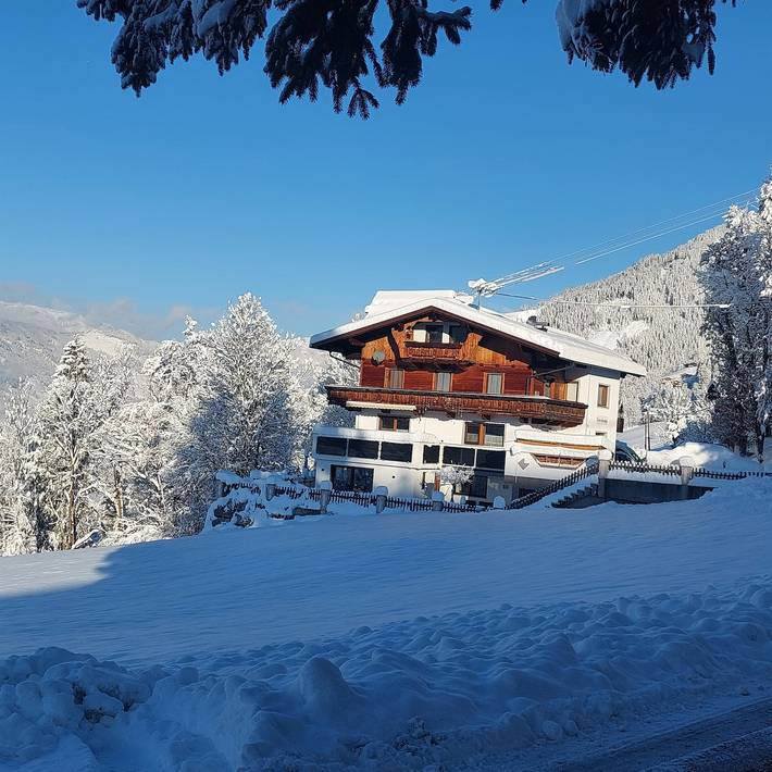 Ferienwohnung für 8 Personen, mit Balkon und Garten - 1