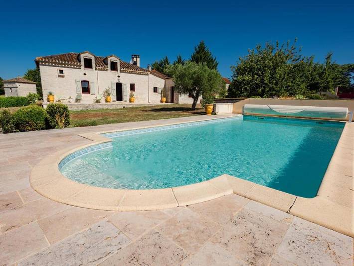 Maison de vacances pour 6 personnes, avec piscine ainsi que terrasse et jardin