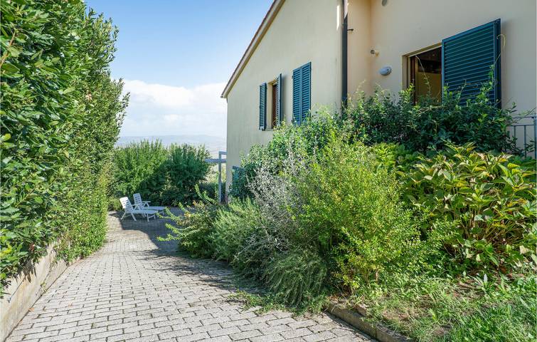 Air-Conditioned Vacation Apartment in Lajatico in Lajatico, Pisa Province