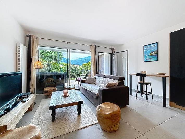 Gîte pour 2 personnes, avec terrasse à Brison-Saint-Innocent - 3