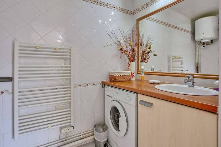 Appartement entier, Studio rénové pour 2 pers., proche Lac de l’Uby, animaux admis, parking in Cazaubon, Gers
