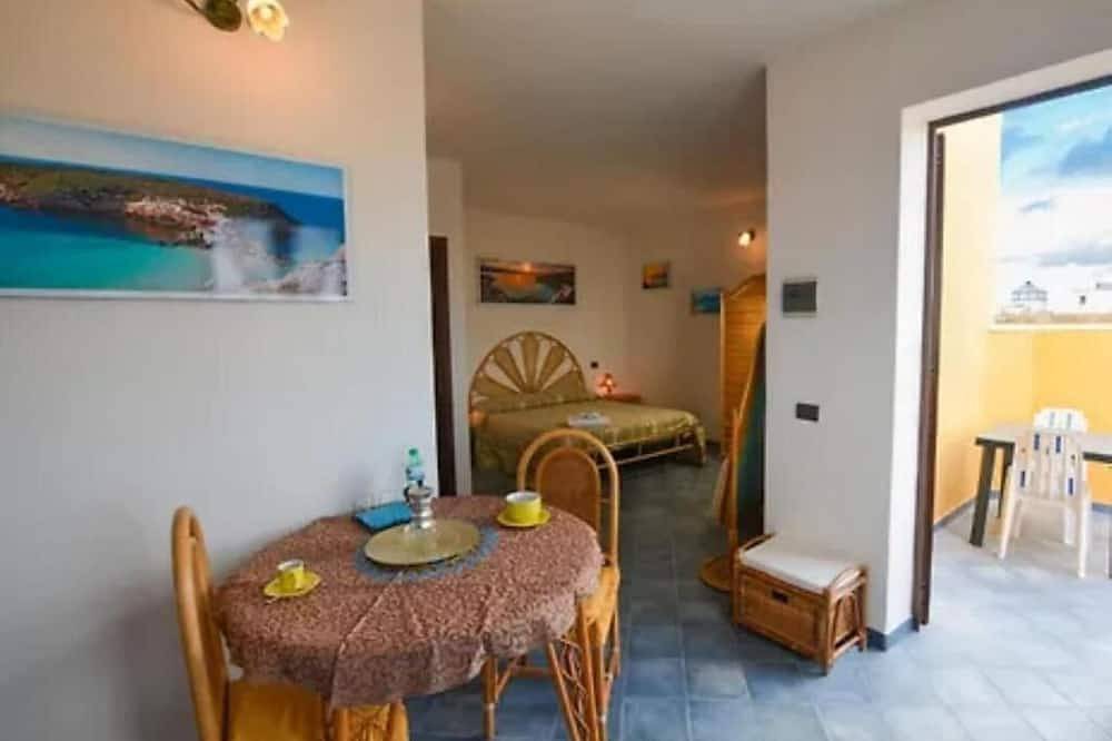 Entire apartment, Apartment 42 is very bright with a sea view in Lampedusa City, Pelagie Islands