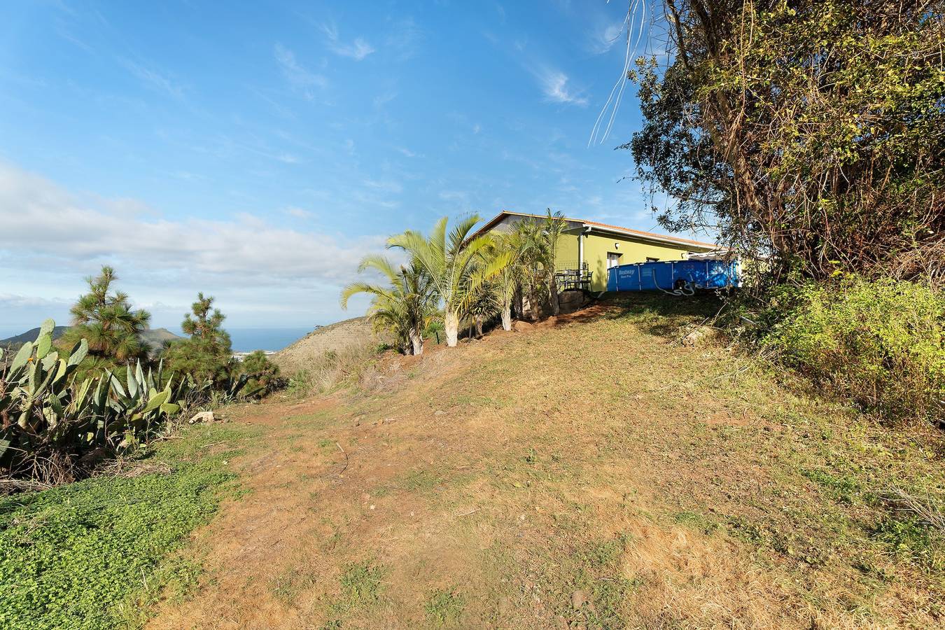 Apartamento entero, Apartamento de vacaciones 'Casa Lomo El Aire Laurel' con vistas al mar, piscina compartida y Wi-Fi in San Cristóbal de La Laguna, Tenerife Norte