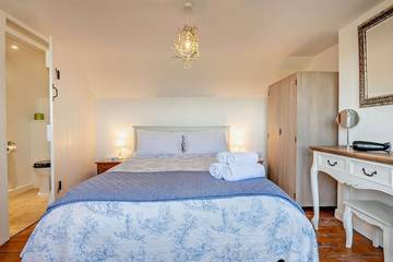 Cottage for 8 People in Purbeck Heritage Coast, Photo 2