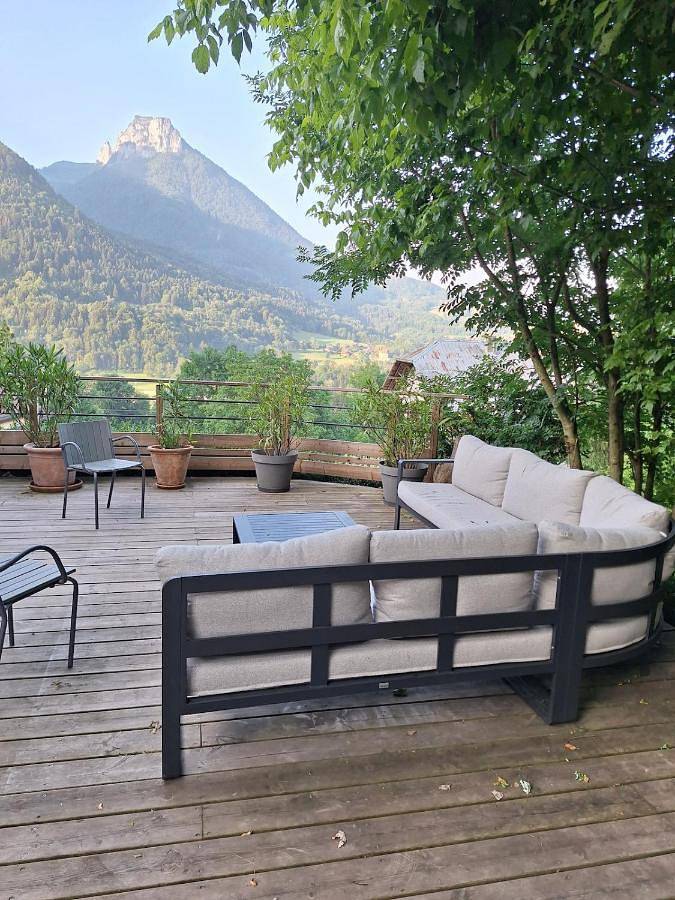 Location de vacances pour 9 personnes, avec piscine ainsi que jardin et vue à La Balme-de-Thuy - 3