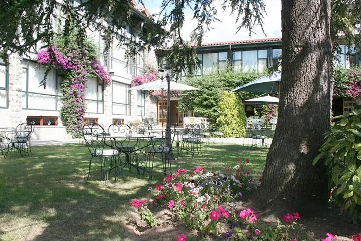 Hotel para 10 personas, con terraza y jardín, Se admiten mascotas - 1