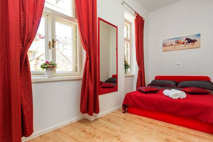 Maison d’hôte pour 2 personnes, avec vue et jardin, animaux acceptés à Split - 2