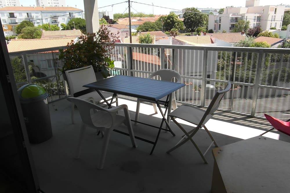 Appartement entier, Appt Neuf   (2022)  type 2 a 800  metres ocean in La Rochelle, Région de La Rochelle