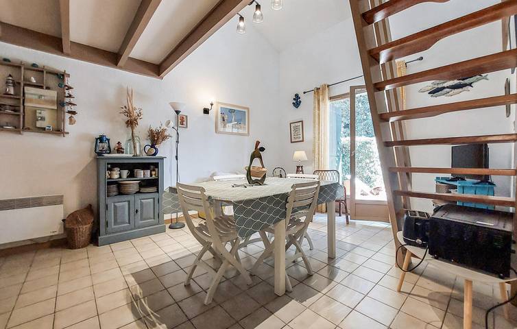 Appartement confortable avec jardin, parking et situé à 300 m de la plage de Saint-Georges in Saint-Georges-de-Didonne, Région de Rochefort