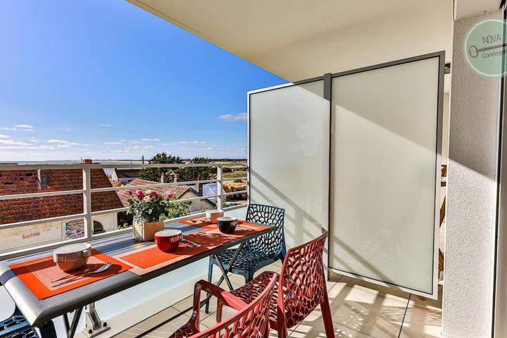 Location de vacances pour 2 personnes, avec balcon dans Office De Tourisme De Saint Hilaire De Riez