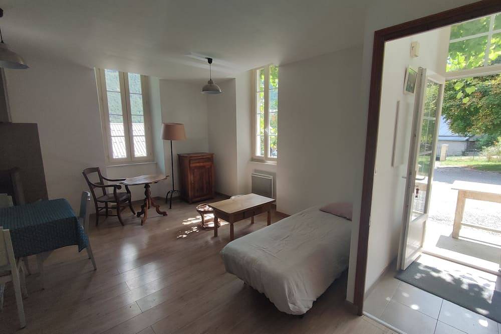 Ganze Wohnung, A 15 mn du Val Dallos, T3 6 Personnes sur Terrain Arboré de 700 m² in Beauvezer, Castellane und Umgebung