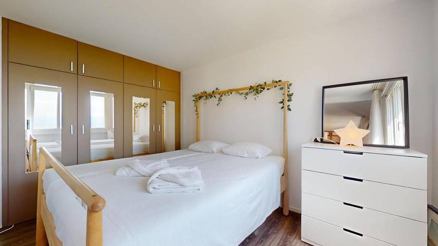 Gîte pour 2 personnes, avec vue sur le lac ainsi que vue et balcon à Pully - 2