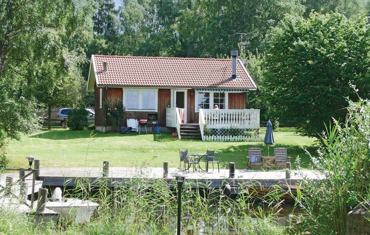 Ferienhaus für 4 Personen, mit Terrasse und Seeblick in Schweden
