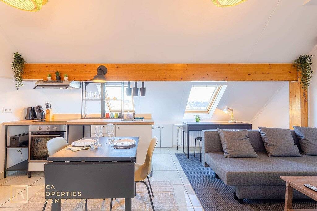 Ganze Wohnung, Cozy 1Br Apt w/ Kitchen & Near Shops in Luxemburg (Stadt), Luxemburg