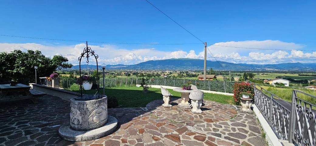 Gîte pour 4 personnes, avec vue et jardin à Bevagna - 4
