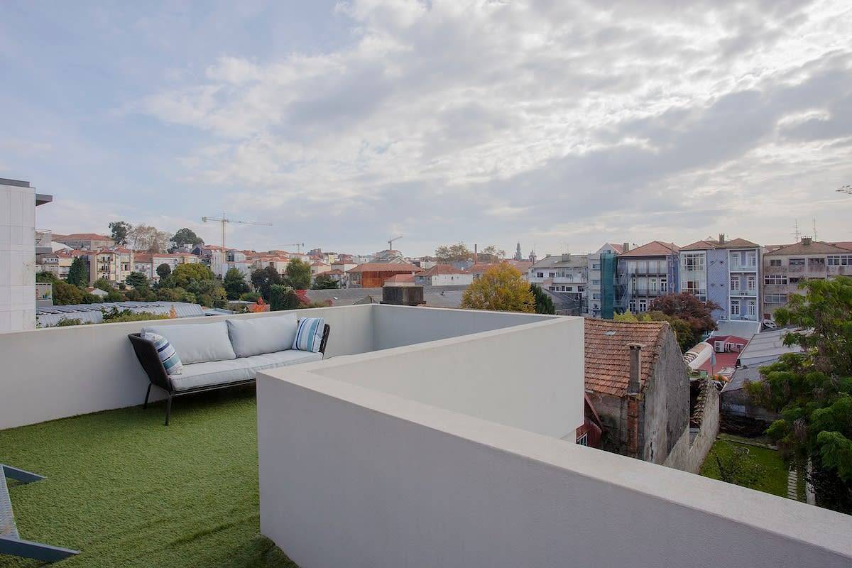 Entire apartment, Liiiving in Porto | Historic & Sunny Terrace in Cedofeita, Porto