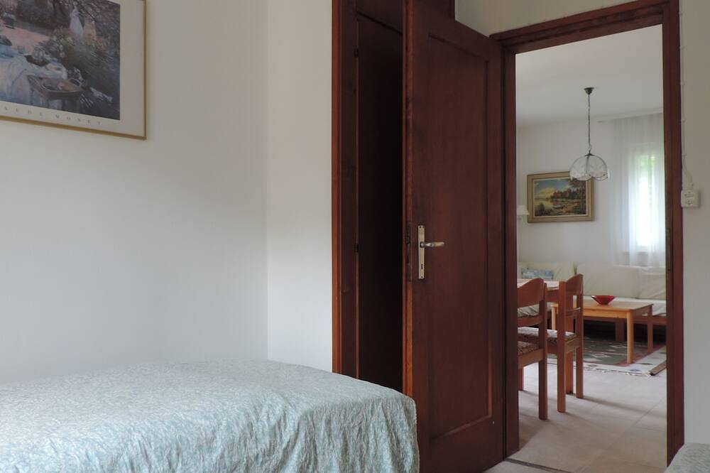 Haus mit grossen Garten, Resa Tal, Locarno in Brione sopra Minusio, Tessiner Alpen