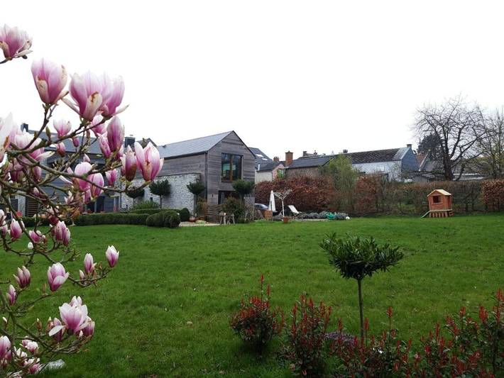 Location de vacances pour 5 personnes, avec Terrasse et Jardin ainsi que Piscine et Vue à Andenne
