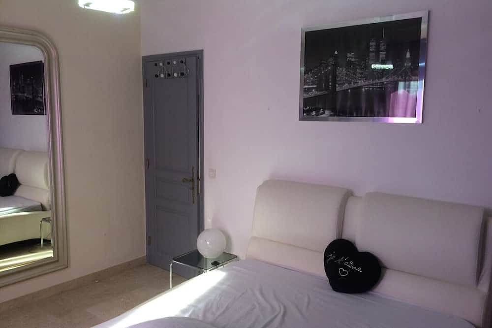 Villa Panoramic View/Comfort/Calm/Maxi Private Pool/Enclosed Garden/Sea 30 Km Away in Vidauban, Draguignan region