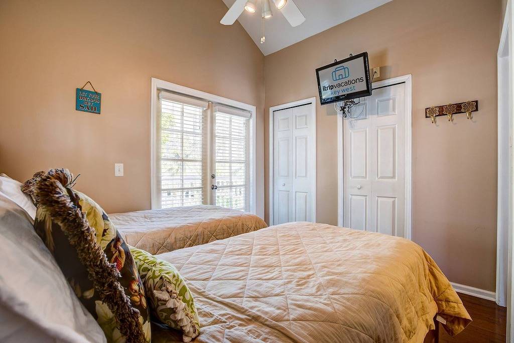 Key Lime Cottage: A Stunning Duck Key Retreat with Private Dip Pool and Scenic Water Views! in Duck Key, Monroe County