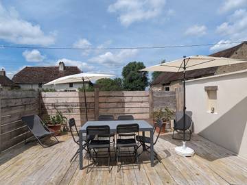 Gîte pour 6 personnes, avec terrasse à Villy-le-Moutier