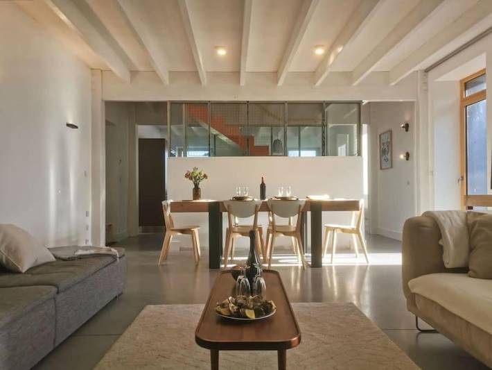 Location de vacances pour 8 personnes, avec jardin, animaux acceptés à Guimaëc