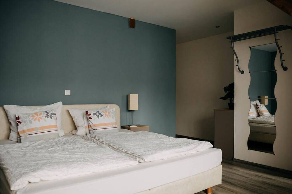 Doppelzimmer Superior 4P - Altstadt-Residenz in Wachenheim, Pfälzer Rheinebene