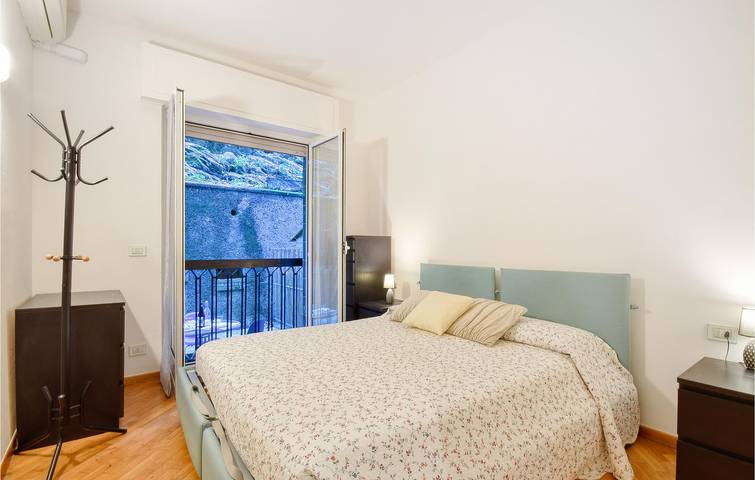 Appartamento intero, Accogliente appartamento con aria condizionata, terrazza e parcheggio, a 2,5 km dalla spiaggia in Rapallo (Città), Rapallo
