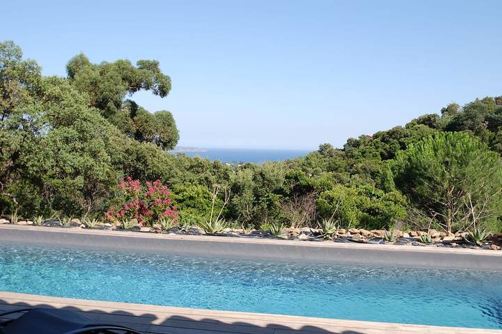 Casa vacanza per 12 persone, con balcone e giardino, con animali domestici - 1