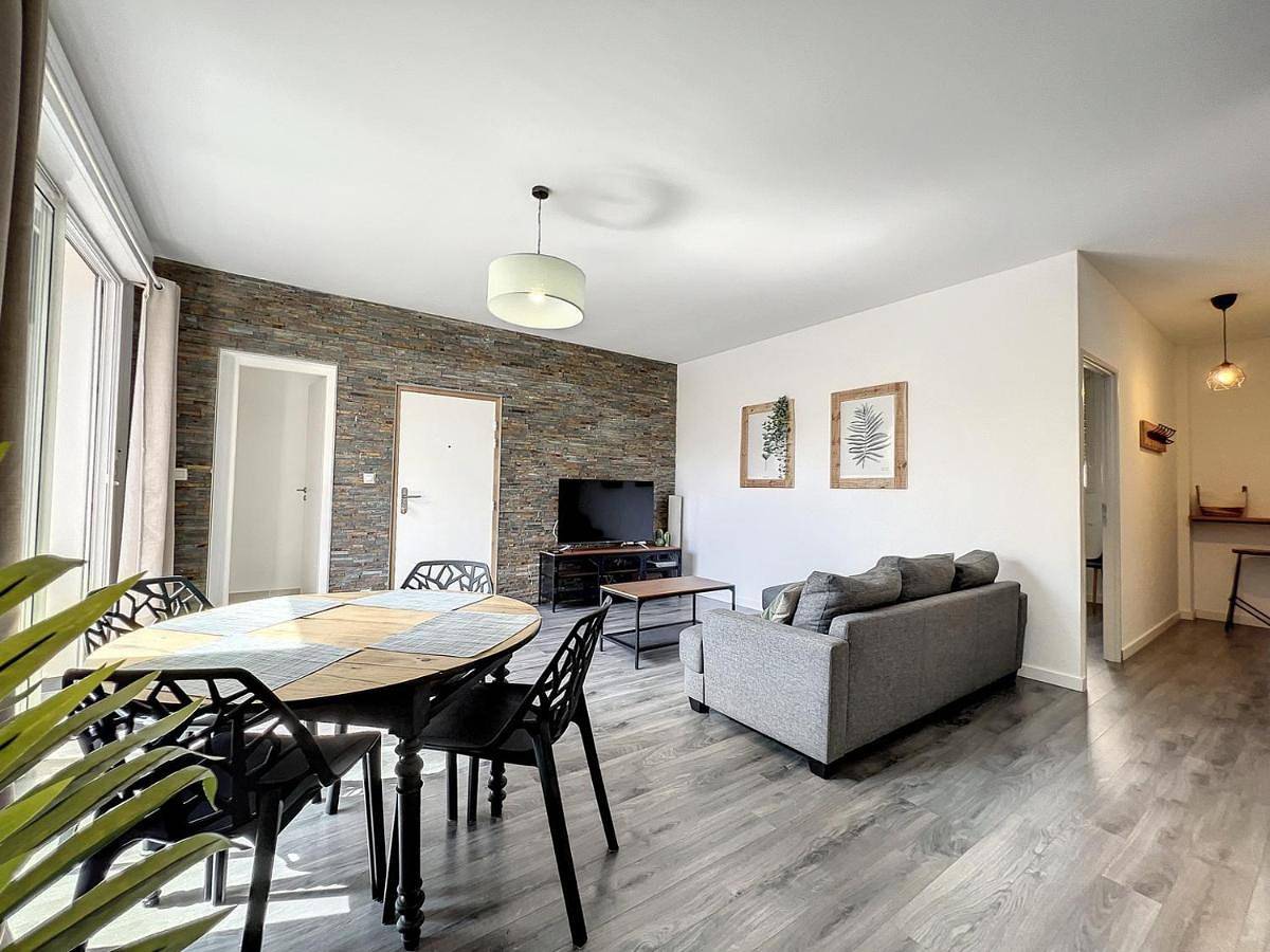 Appartement entier, Appart T3 Le Patio - avec terrasse in Boujan-sur-Libron, Côte méditerranéenne (France)