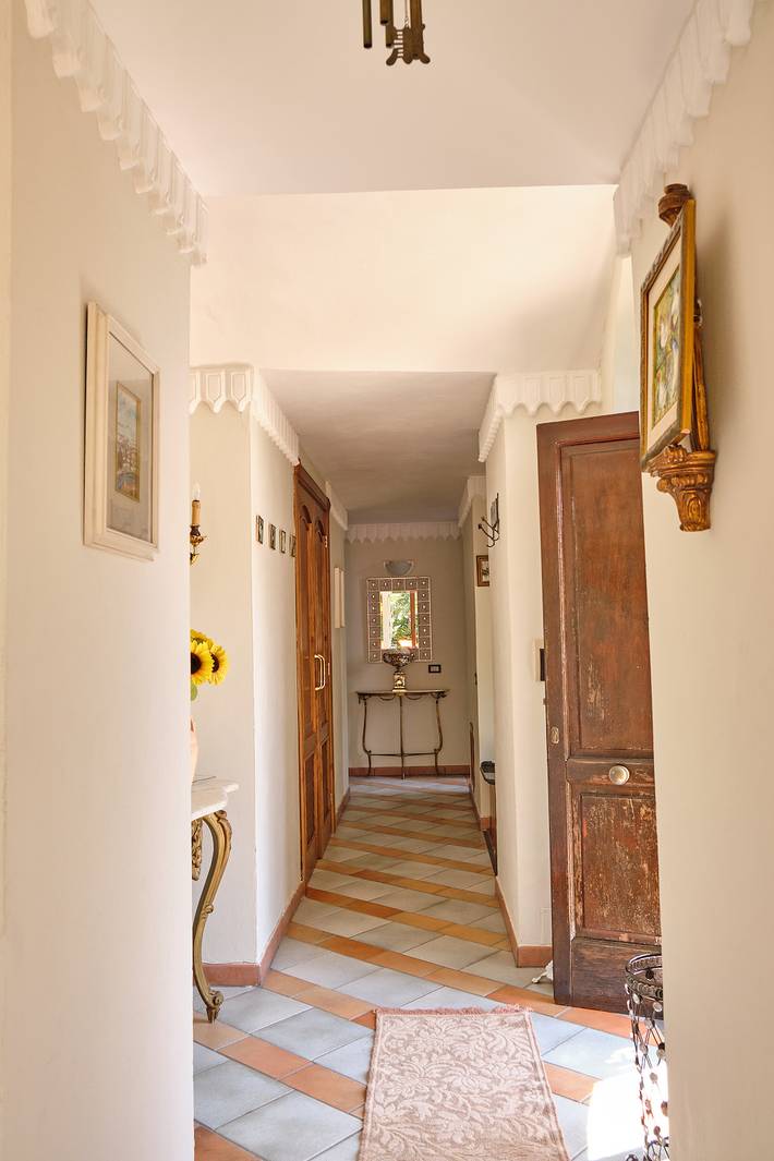 Location de vacances pour 6 personnes, avec vue ainsi que terrasse et jardin à Vico Equense - 3