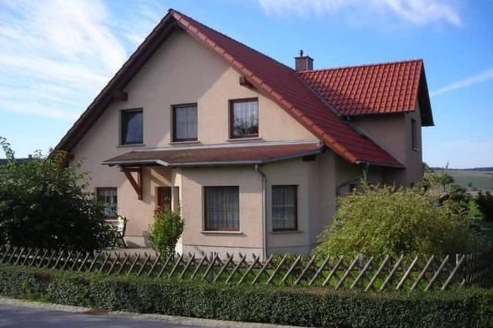 Ganze Wohnung, Wohnung in Heeselicht mit Grill und Terrasse in Stolpen, Elbsandsteingebirge