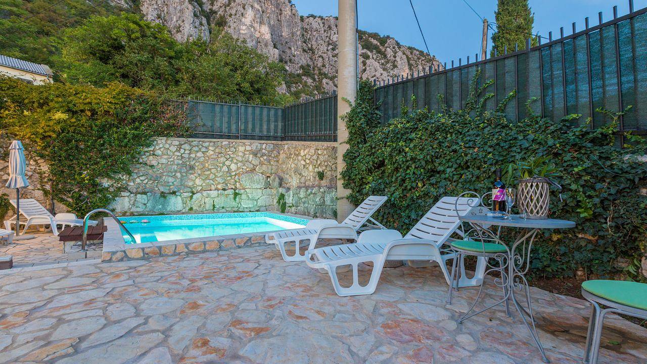 Ferienhaus für 8 Personen (130 m²) in Belgrad in Grizane, Condado de Primorje-Gorski Kotar