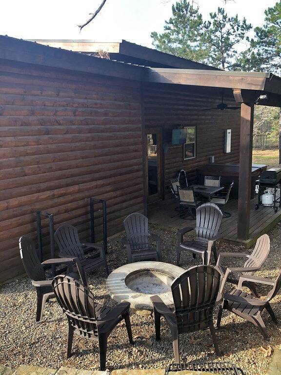 Rowdy Fox-Extravagant Living / Wifi / Whirlpool / Shuffleboard / Airhockey / Pacman / Feuerstelle in Broken Bow Lake