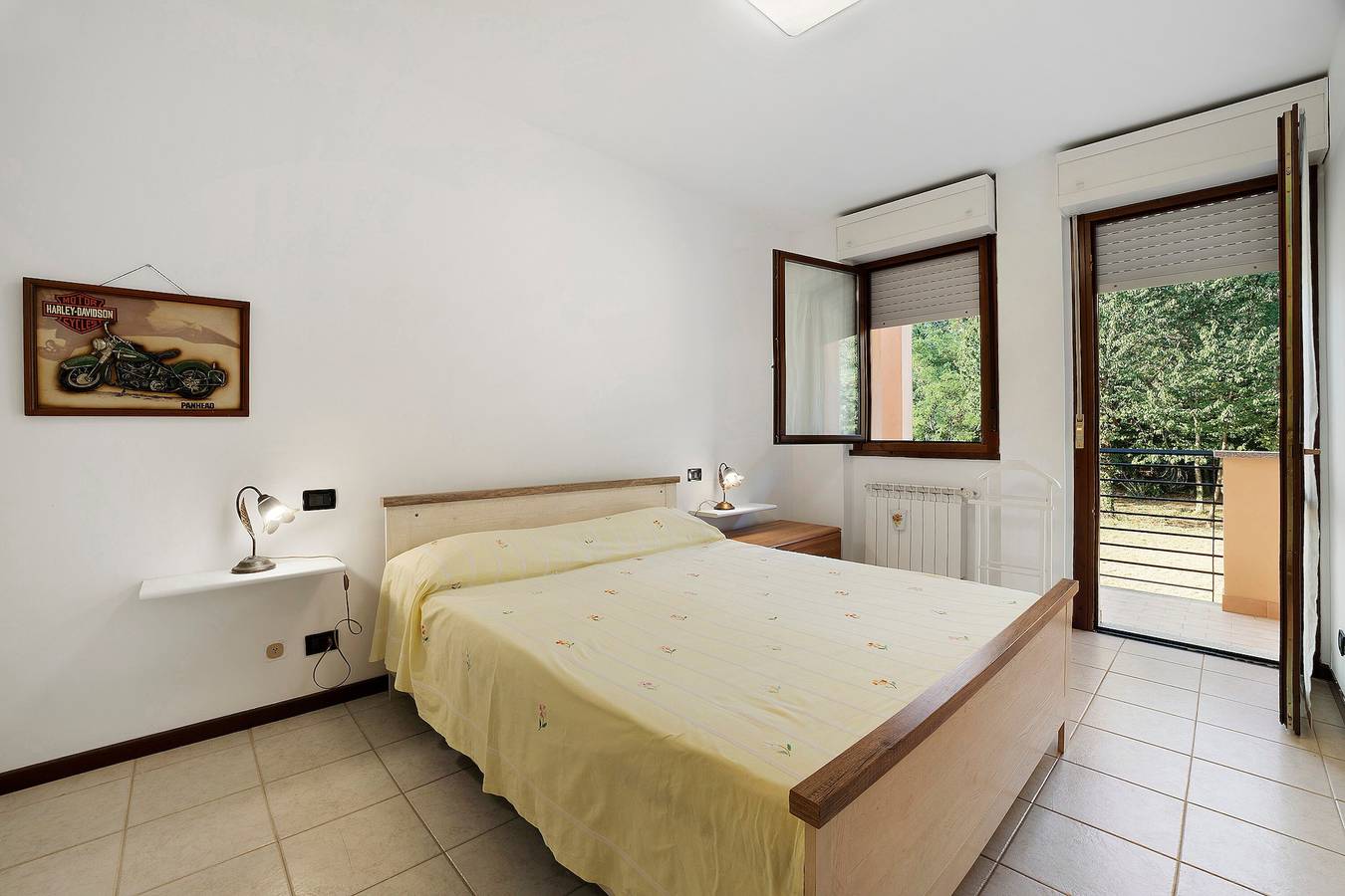 Azalea City Center Apartment with Shared Pool, Wi-Fi, and Air Conditioning