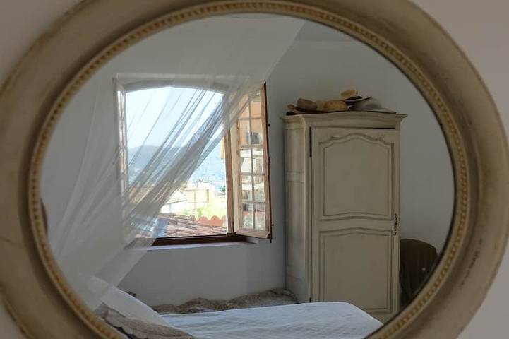 Location de vacances pour 4 personnes, avec terrasse dans Office De Tourisme De Bormes Les Mimosas - Le Port - 2